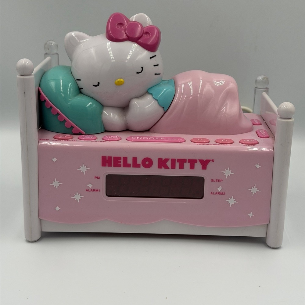 HELLO KITTY Sleeping Kitty Alarm Clock Radio Nightlight KT2052P TESTED